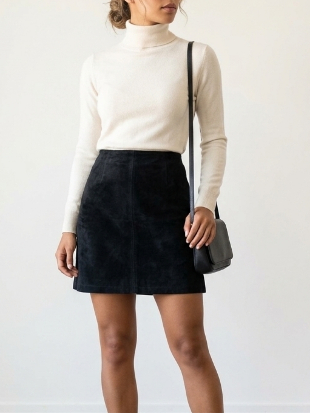 Wilson's Leather Maxima Black Suede Mini Skirt Size 2 Like New